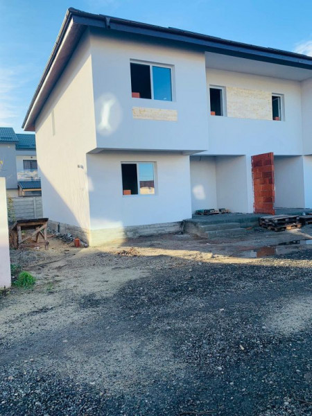 Vila Tip Duplex Bragadiru-Leroy Merlin str Libertatii id nr 96