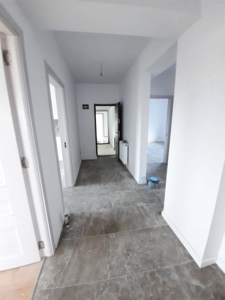 Apartament 3 camere 2 bai Cristalului loc de parcare inclus
