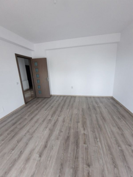 Vanzare Apartament 2 camere Safirului P+4+M