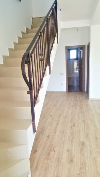 Vila 3 camere 2 bai P+1+Pod Cartierul Independentei id nr 82