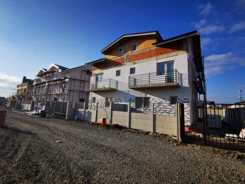Vile Duplex P+1+M in Ansamblu Rezidential 4 camere 3 bai id nr 73
