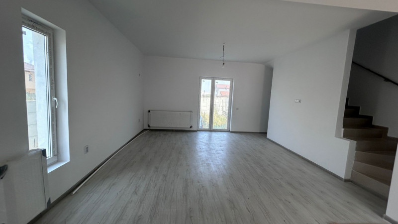 Vila/Duplex Bragadiru P+1+M 4 Camere id nr 1