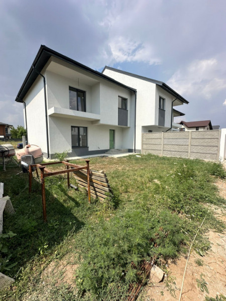 Vanzare Vila Triplex strada Margelelor id nr 38