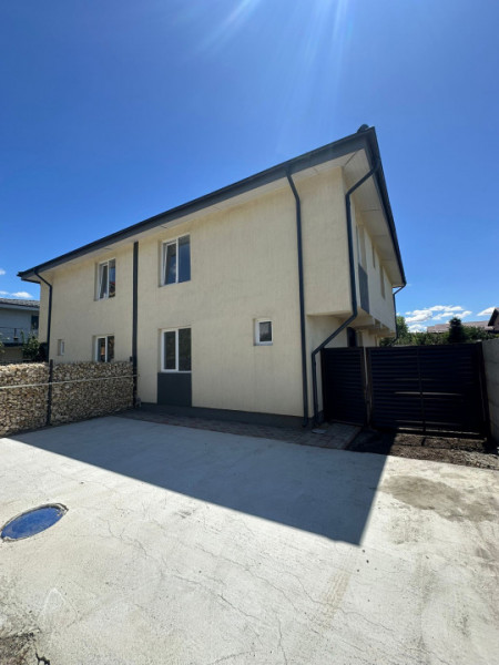 Vila /Duplex Bragadiru str Monumentului id nr 8