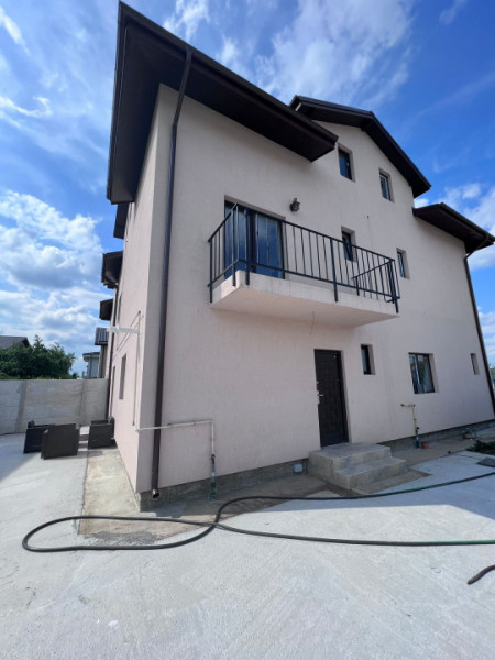 Vila/Casa 5 camere/P+1+M /id nr 39