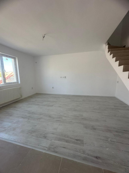 Vanzare Cub P+1+M /Mansarda finisata 4 camere id nr 28