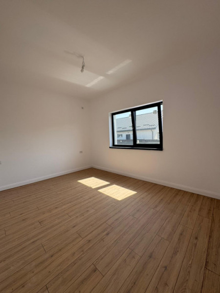 Vila/Casa Individuala 4 camere/dormitor la parter id nr 06
