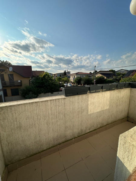 Casa/Vila Capat Triplex/Cartierul Independentei id nr 16