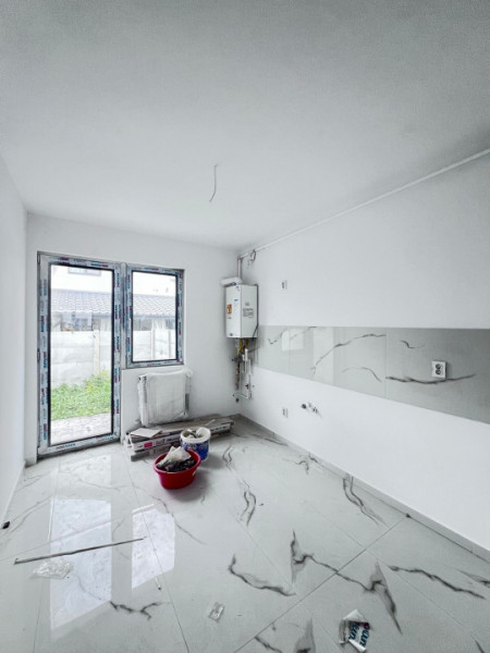 Vanzare Casa tip triplex/unitate mijloc/3 camere id nr 50