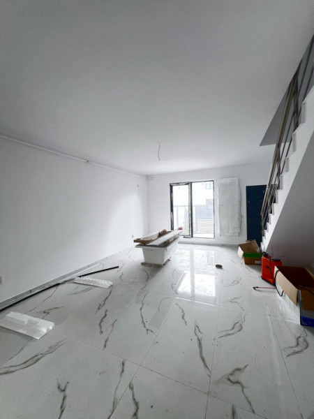 Vanzare Casa tip triplex/unitate mijloc/3 camere id nr 50