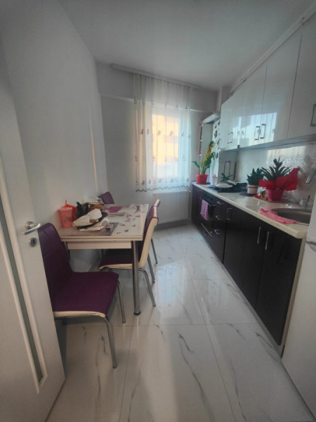 Apartament 3 camere Bragadiru strada Nazuintei