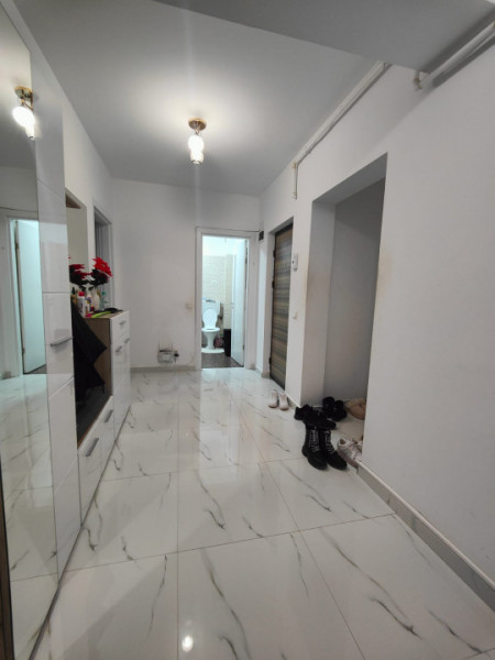 Apartament 3 camere Bragadiru strada Nazuintei
