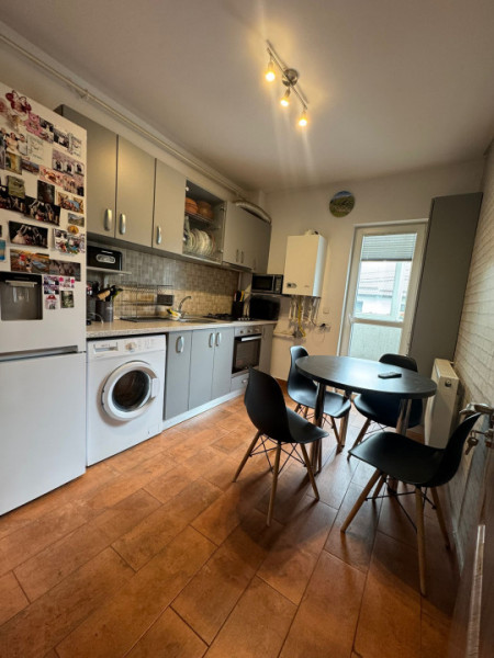 Vanzare Apartament 3 camere/Bragadiru-Cartierul Independentei