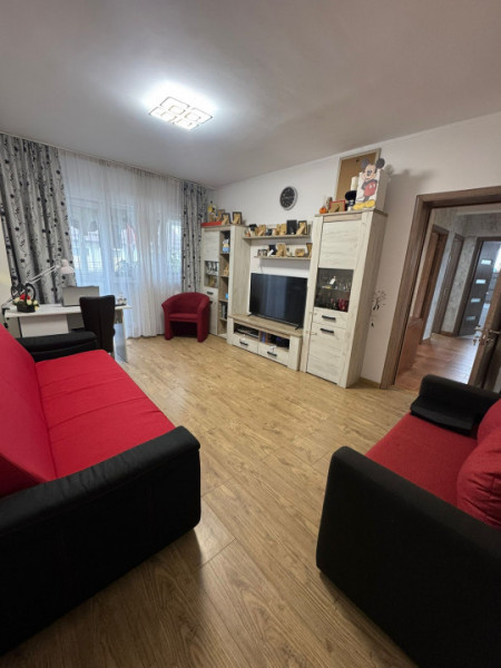 Vanzare Apartament 3 camere/Bragadiru-Cartierul Independentei