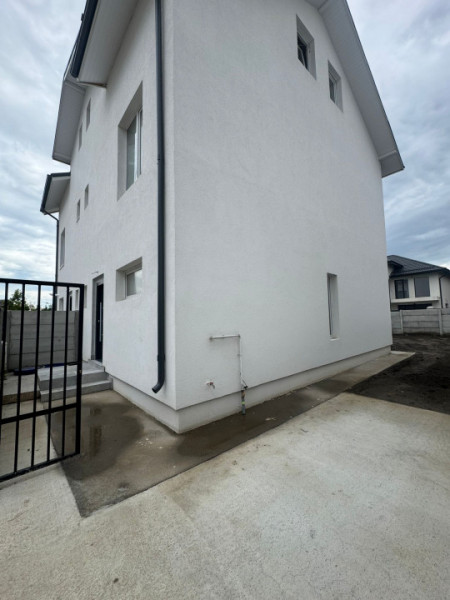 Vila/Duplex Bragadiru P+1+M 4 Camere id nr 1
