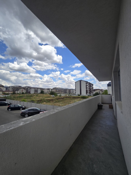 Apartament 3 camere Bragadiru-Cristalului 