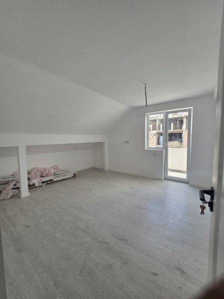 Apartament 3 camere Bragadiru-Cristalului 