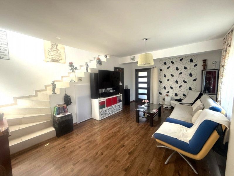 Vanzare Casa/Duplex 3 camere id nr 67