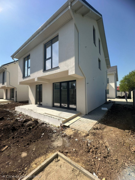 Casa/Vila Bragadiru-Cristalului/P+1+M id nr 18