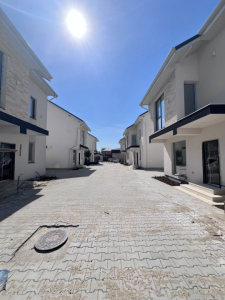 Casa/Vila Bragadiru-Cristalului/P+1+M id nr 18