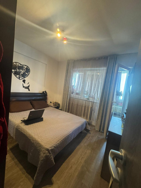 Apartament 2 camere+mansarda si loc de parcare