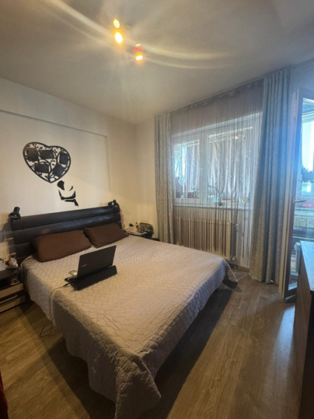 Apartament 2 camere+mansarda si loc de parcare