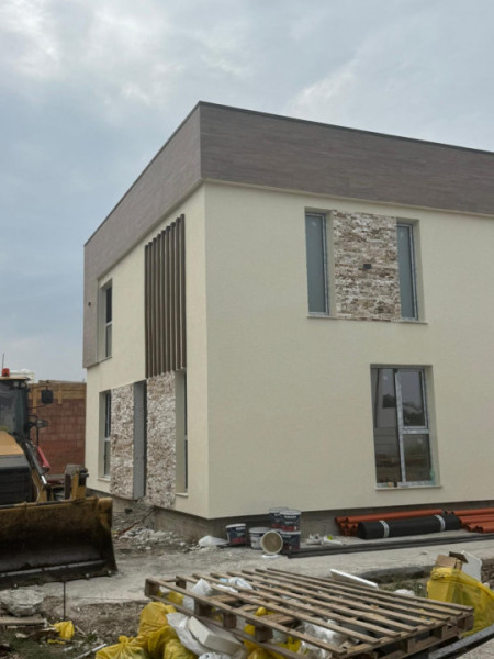 Casa Individuala Bragadiru-Cristalului/Piscina exterioara
