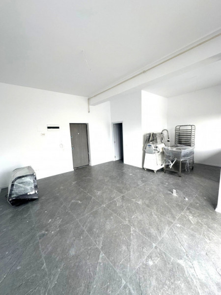 Spatiu Comercial de inchiriat-Bragadiru strada Scolii
