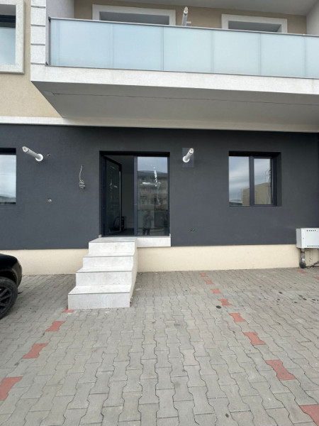 Spatiu Comercial de inchiriat-Bragadiru strada Scolii