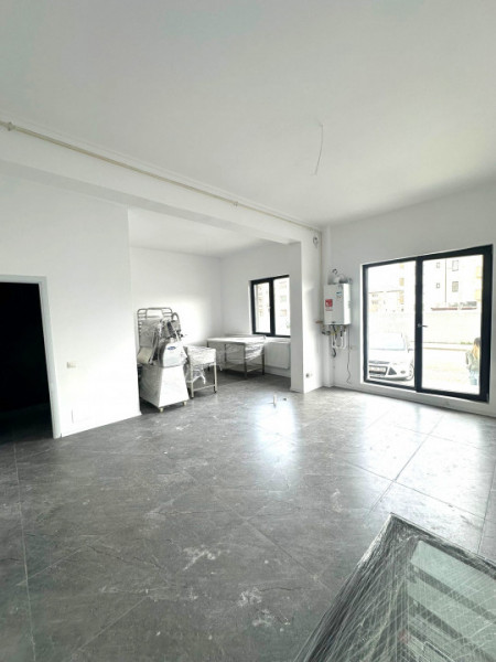 Spatiu Comercial de inchiriat-Bragadiru strada Scolii