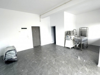Spatiu Comercial de inchiriat-Bragadiru strada Scolii