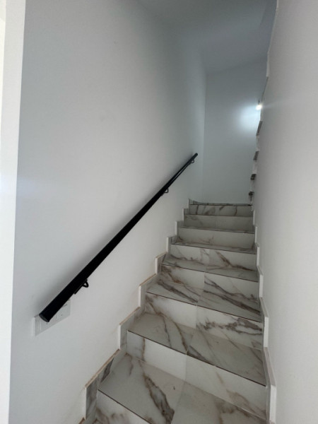Casa de Inchiriat/P+1+M Stada Diamantului 