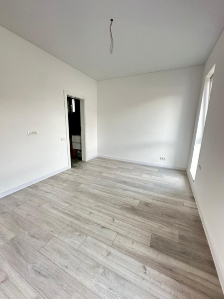 Vanzare Apartament 3 camere/Decomandat/Incalzire in Pardoseala