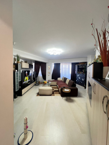 Apartament 4 camere strada Nazuintei Mobilat si Utilat