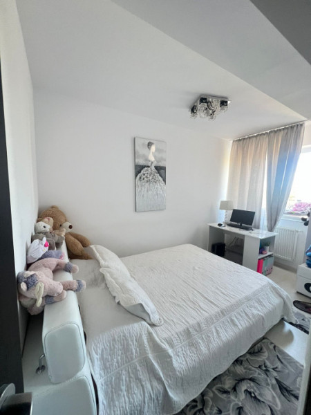 Apartament 4 camere strada Nazuintei Mobilat si Utilat