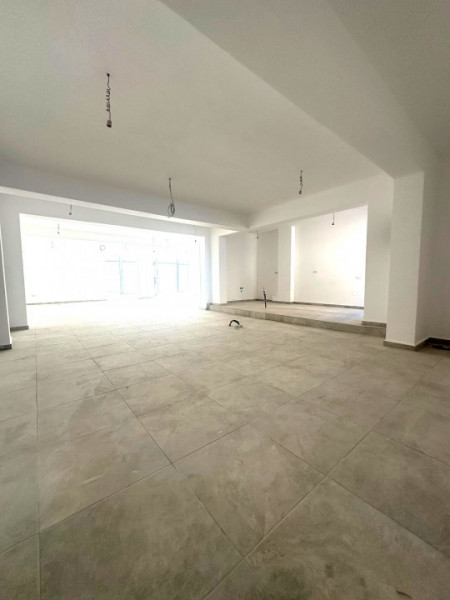 Vanzare Spatiu Comercial /Bragadiru strada Crisul Repede