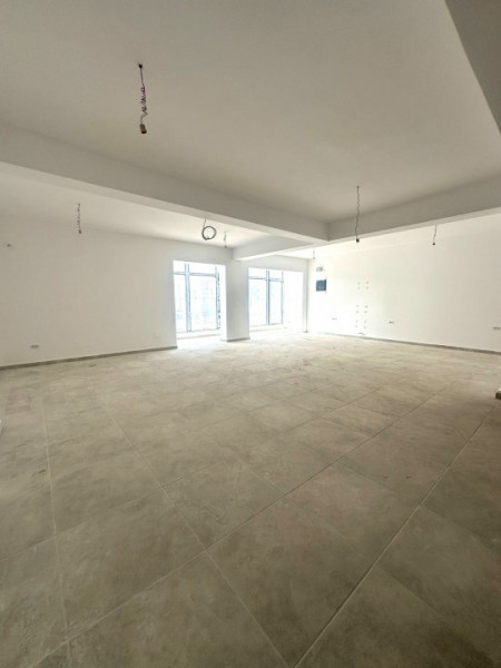 Vanzare Spatiu Comercial /Bragadiru strada Crisul Repede