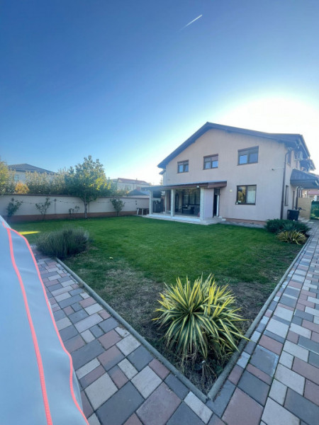 Vanzare Casa-Duplex/P+M Curte de 500mp/Cristalului