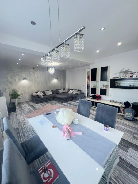 Vanzare Casa-Duplex/P+M Curte de 500mp/Cristalului