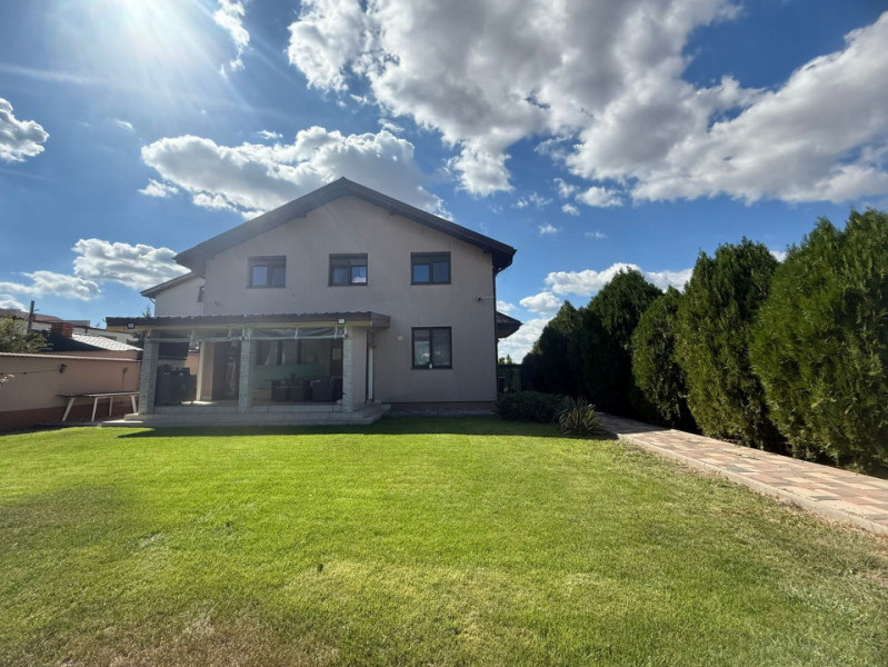 Vanzare Casa-Duplex/P+M Curte de 500mp/Cristalului