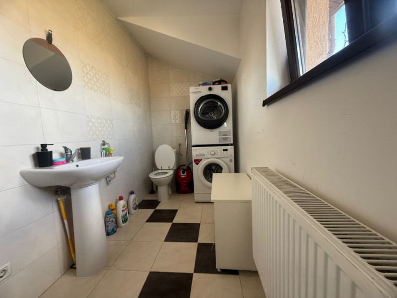 Vanzare Casa-Duplex/P+M Curte de 500mp/Cristalului