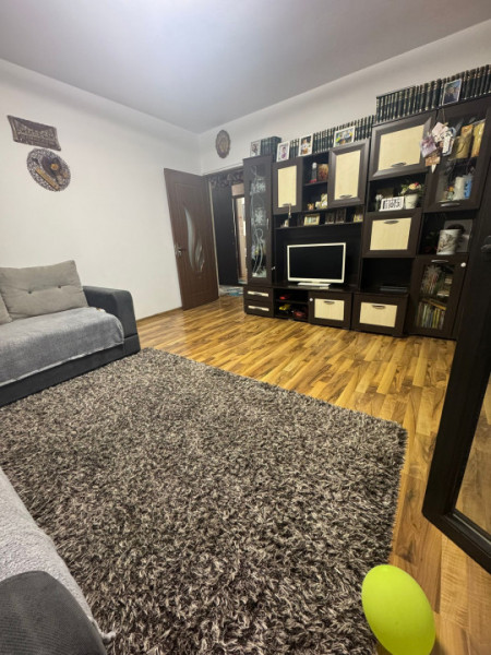Apartament de vanzare /Bragadiru strada Libertatii