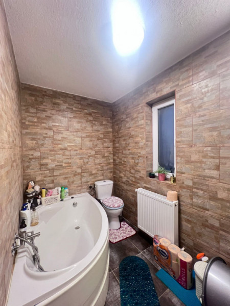 Vanzare Casa P+1+Pod/4 camere 2 bai/Cartierul Verde