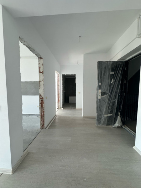 Vanzare Apartament 3 camere/Soseaua Alexandriei-Smardan