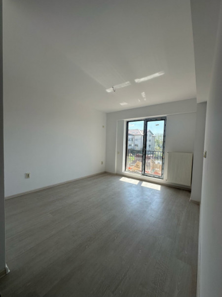 Vanzare Apartament 3 camere/Soseaua Alexandriei-Smardan