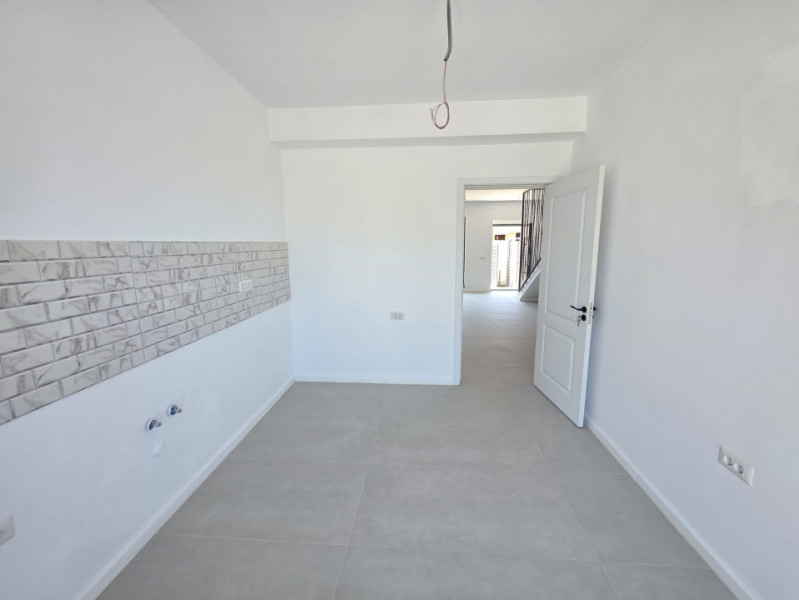 Vanzare Casa tip triplex/3 camere id nr 50