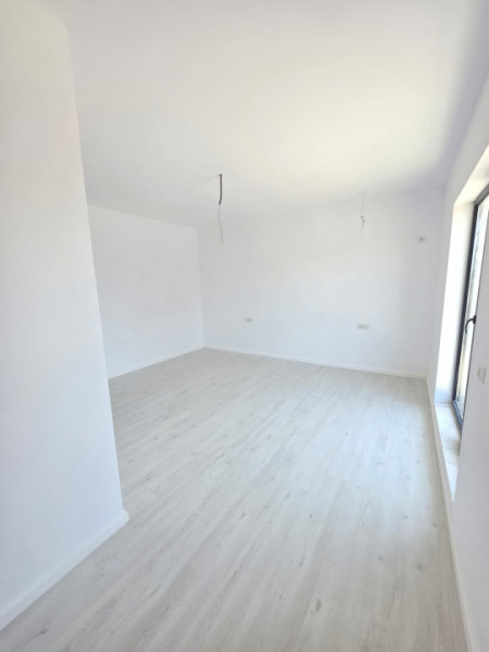 Vanzare Casa tip triplex/3 camere id nr 50