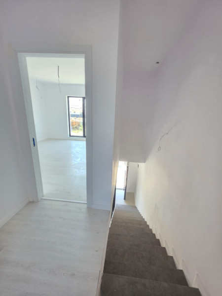 Vanzare Casa tip triplex/3 camere id nr 50