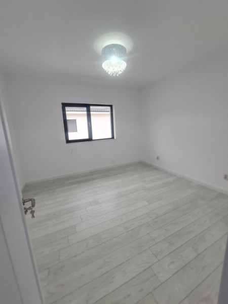 Cub De Vanzare/Bragadiru-Cartierul Independetei P+1+M id nr20