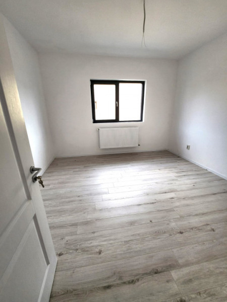 Cub De Vanzare/Bragadiru-Cartierul Independetei P+1+M id nr 16